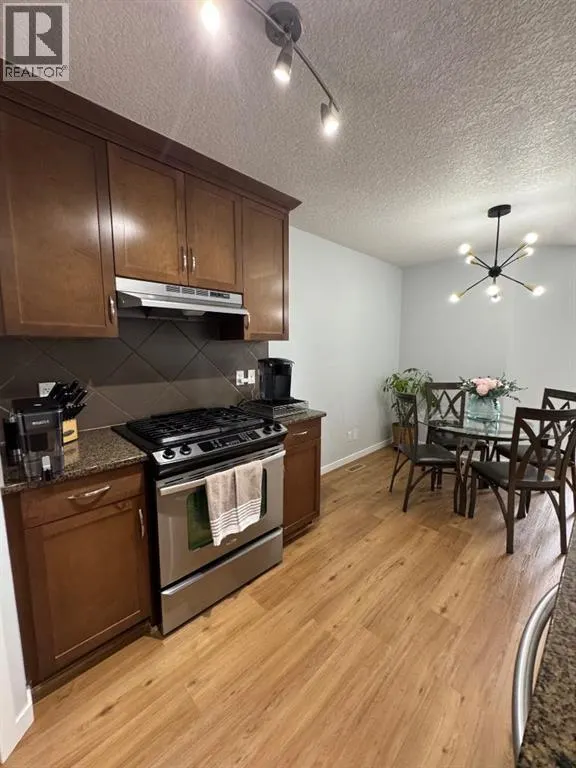 32 AUTUMN Court SE