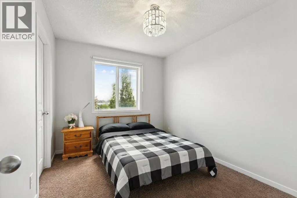 32 AUTUMN Court SE