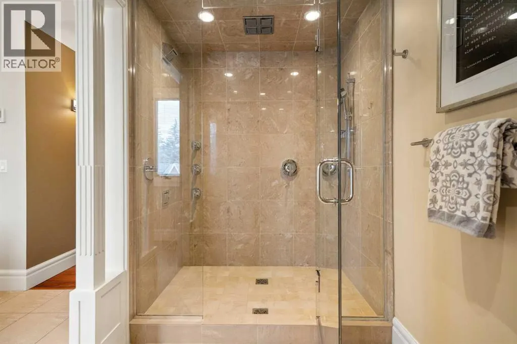 36 Baycrest Place SW