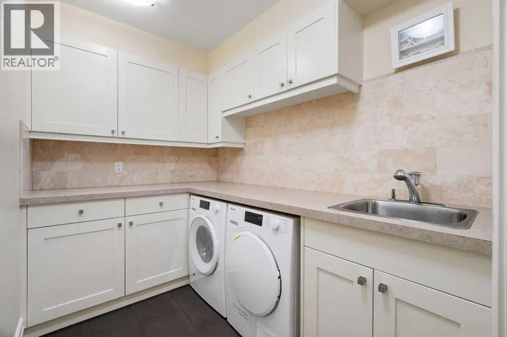 36 Baycrest Place SW