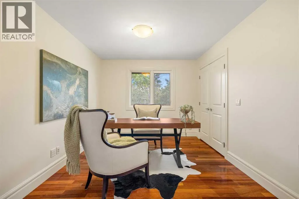 36 Baycrest Place SW
