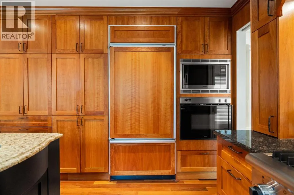 36 Baycrest Place SW