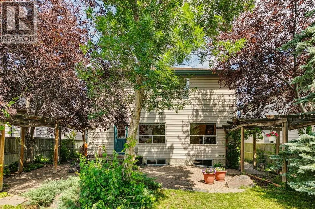 214 Springmere Close