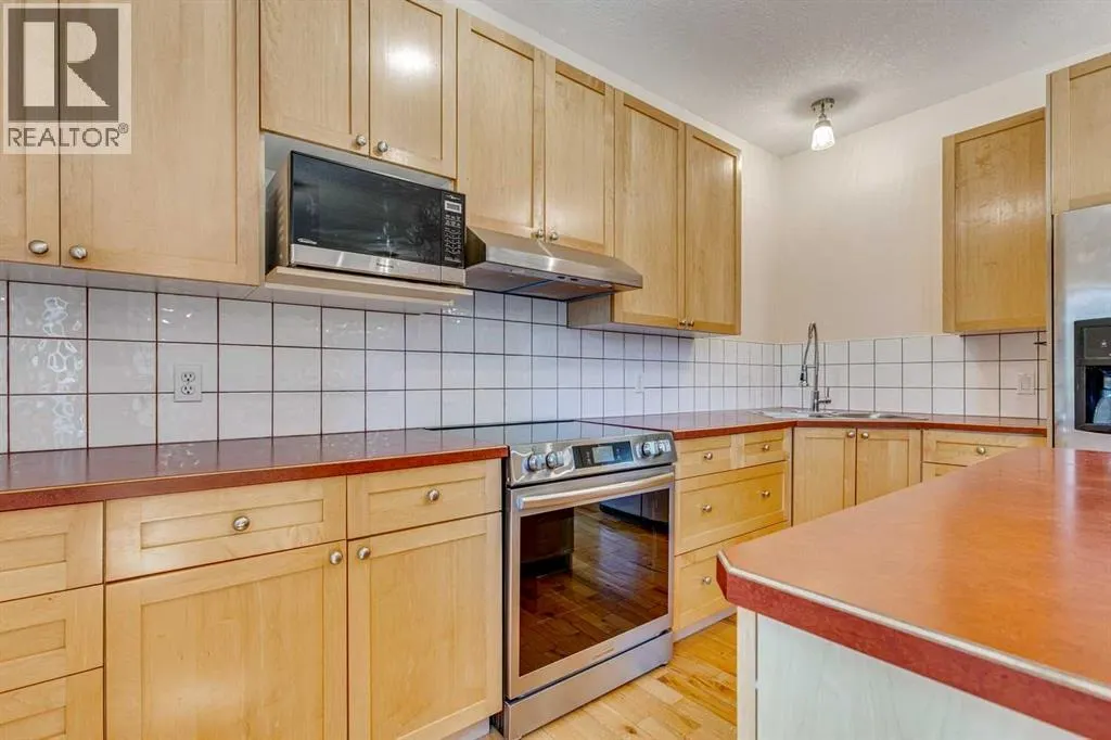 214 Springmere Close
