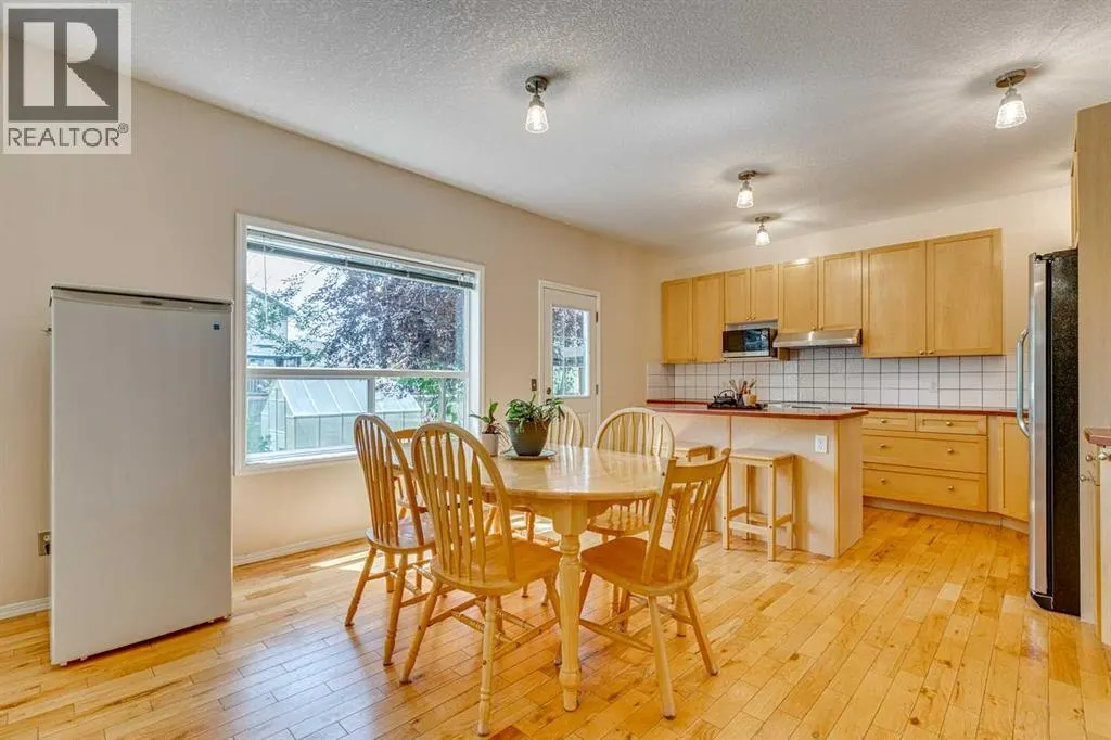 214 Springmere Close