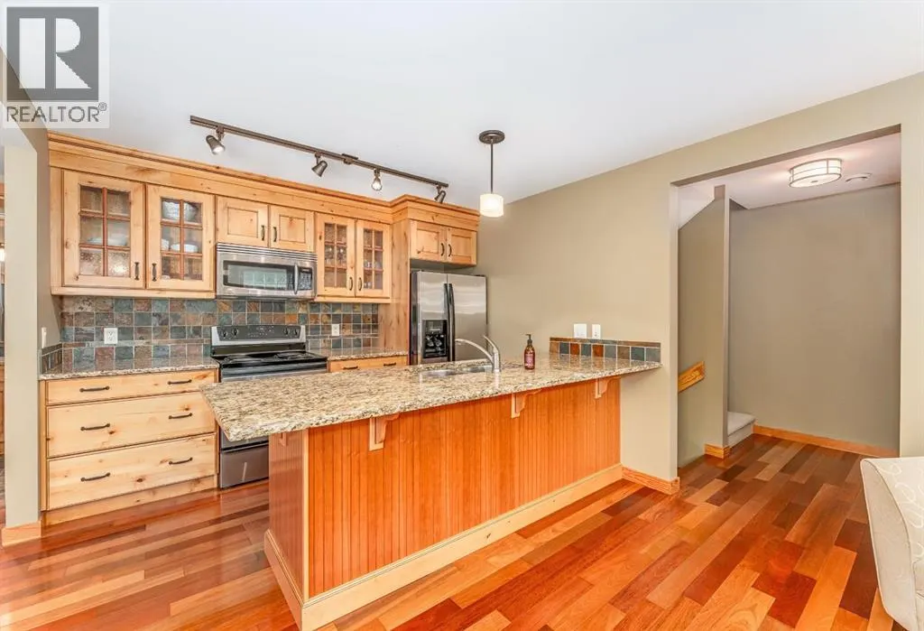 2, 722 3rd Street