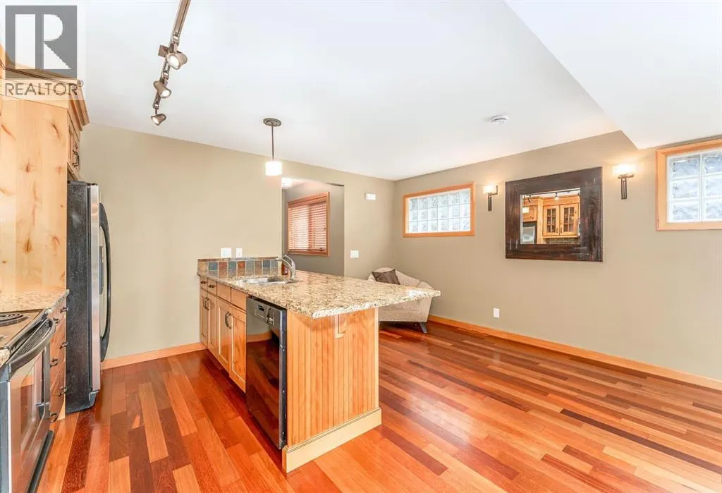 2, 722 3rd Street