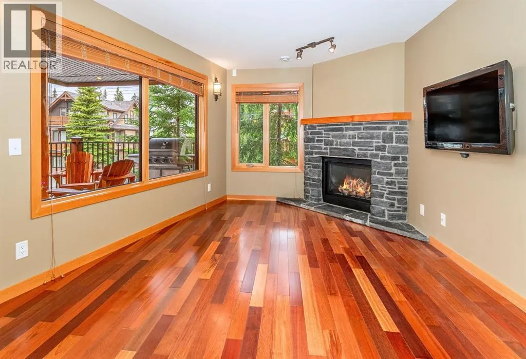 2, 722 3rd Street