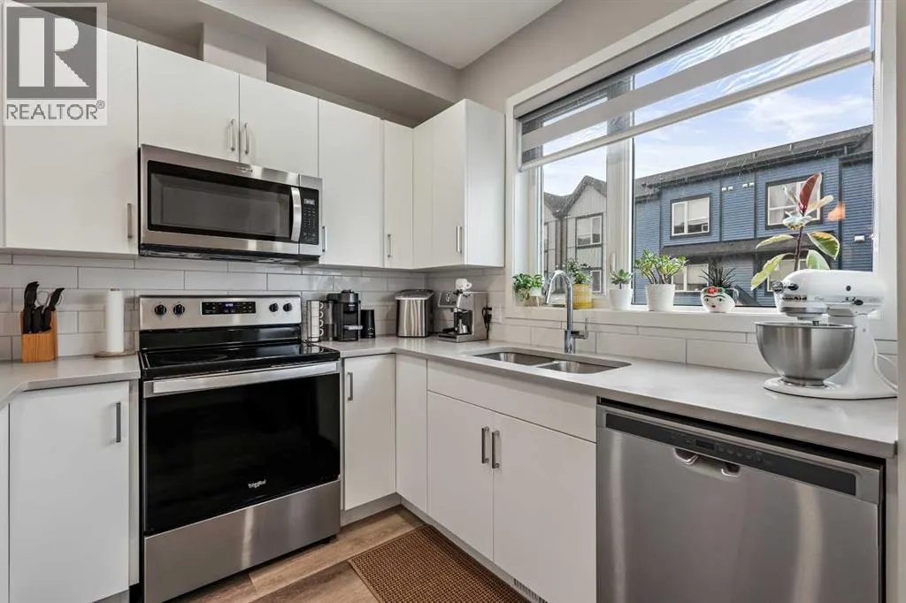 207, 850 Belmont Drive SW