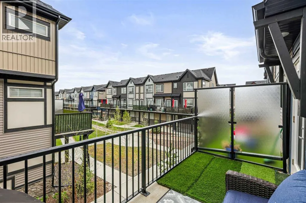 207, 850 Belmont Drive SW