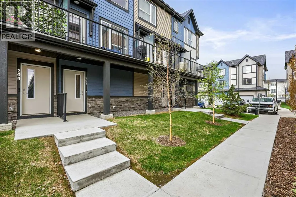 207, 850 Belmont Drive SW