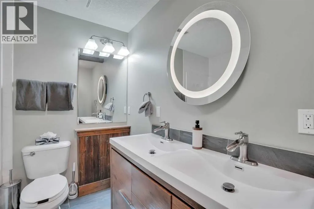 102, 121 Kananaskis Way
