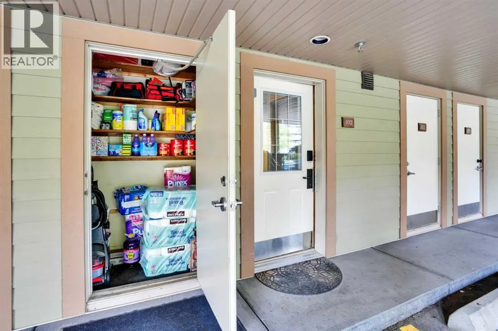102, 121 Kananaskis Way