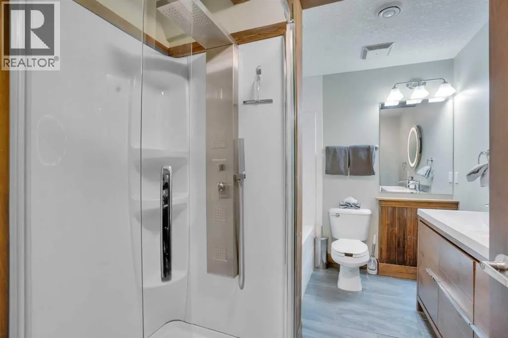 102, 121 Kananaskis Way