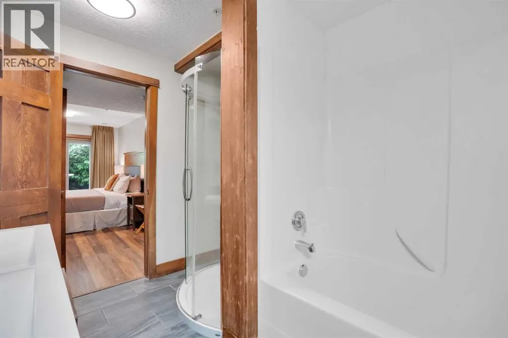 102, 121 Kananaskis Way