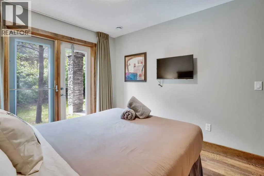 102, 121 Kananaskis Way