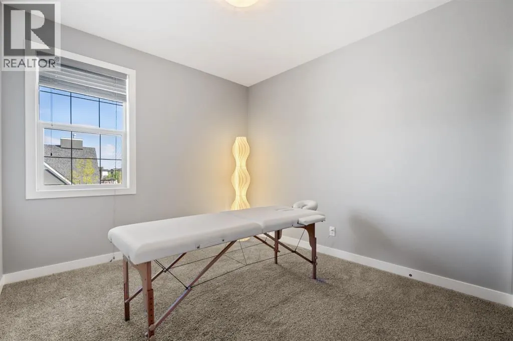 24 Masters Court SE