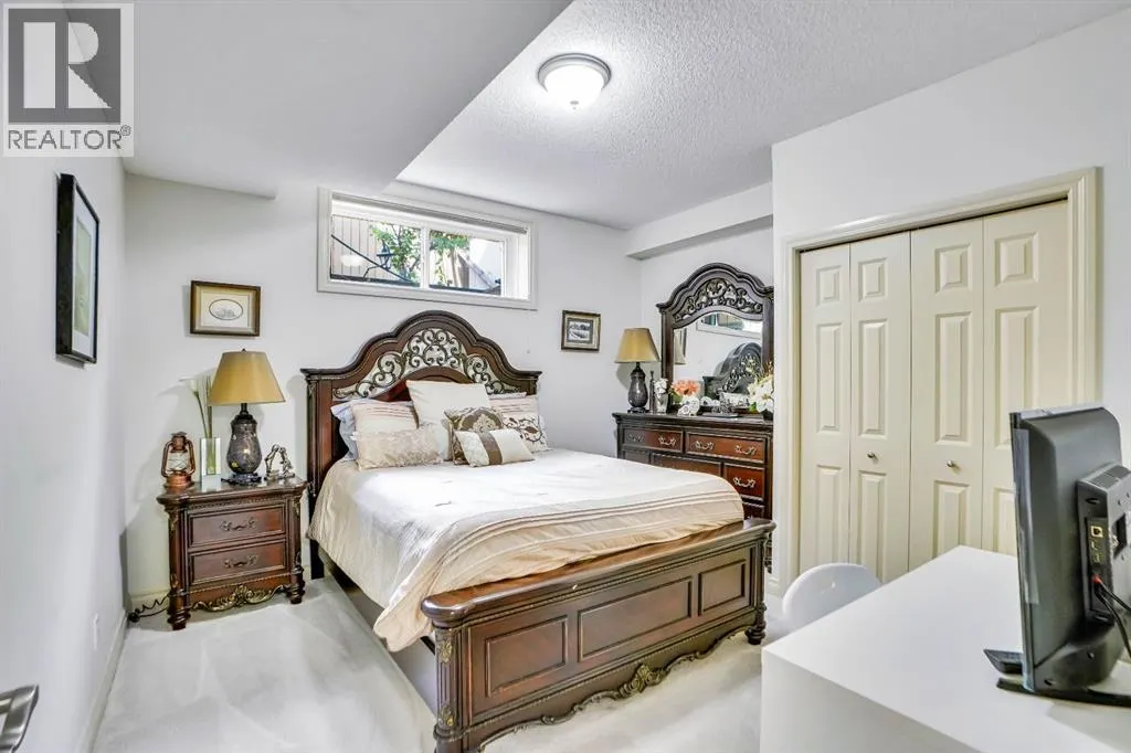 58 Evergreen Common SW