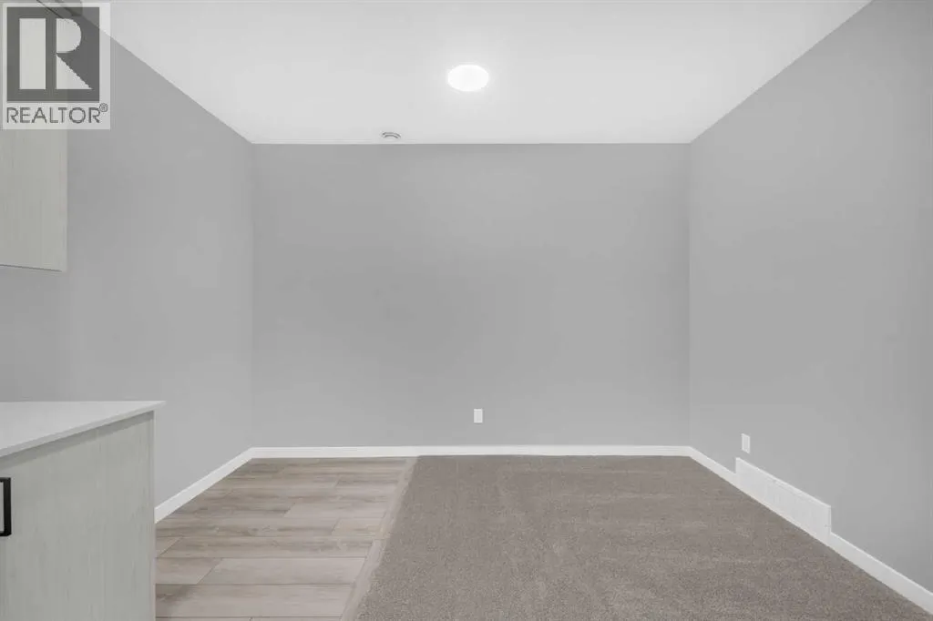 154 Silver Spruce Grove SW