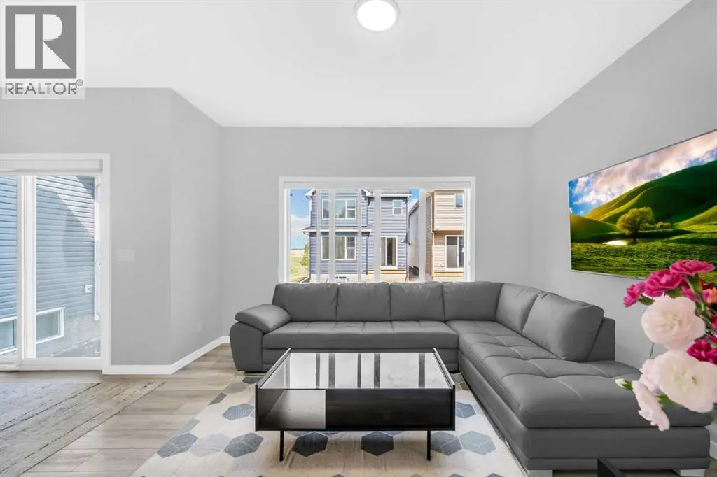 154 Silver Spruce Grove SW
