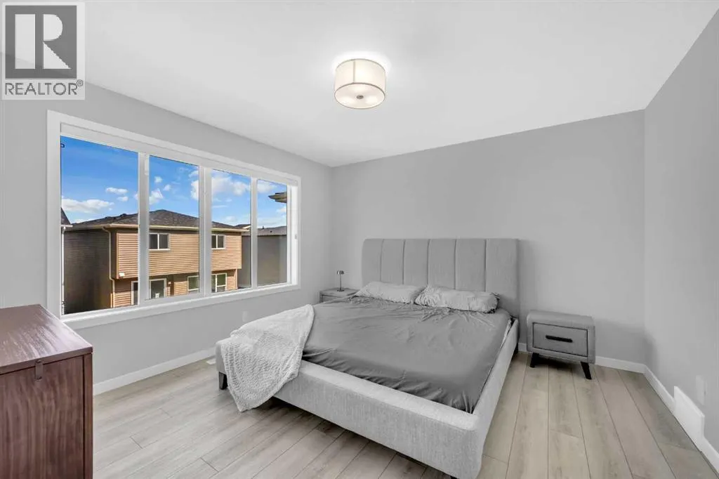 154 Silver Spruce Grove SW