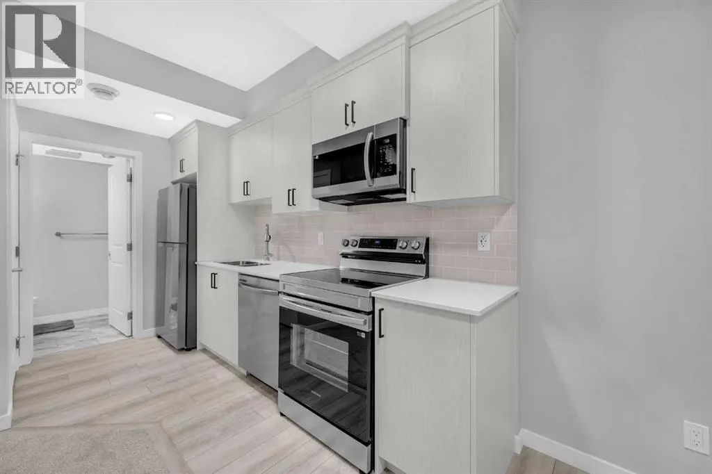 154 Silver Spruce Grove SW