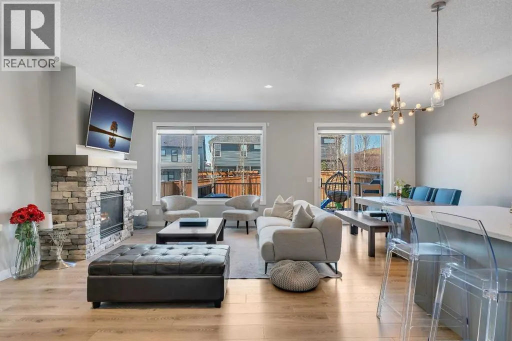 27 Cranbrook Court SE