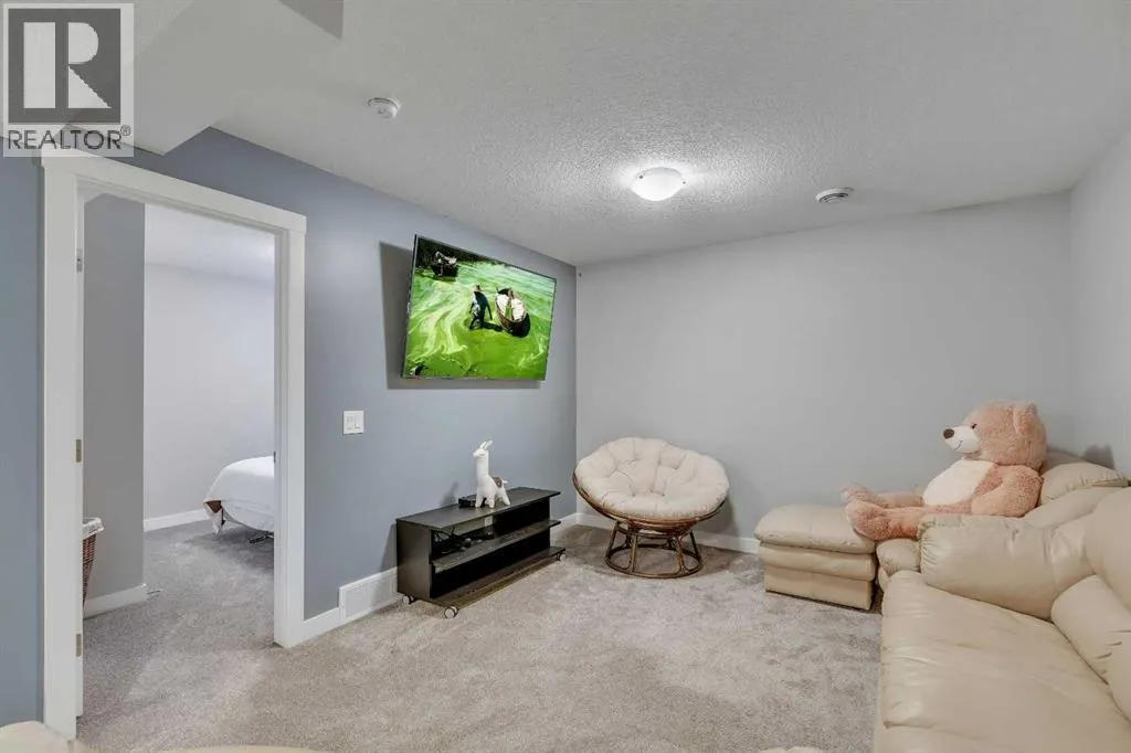 27 Cranbrook Court SE
