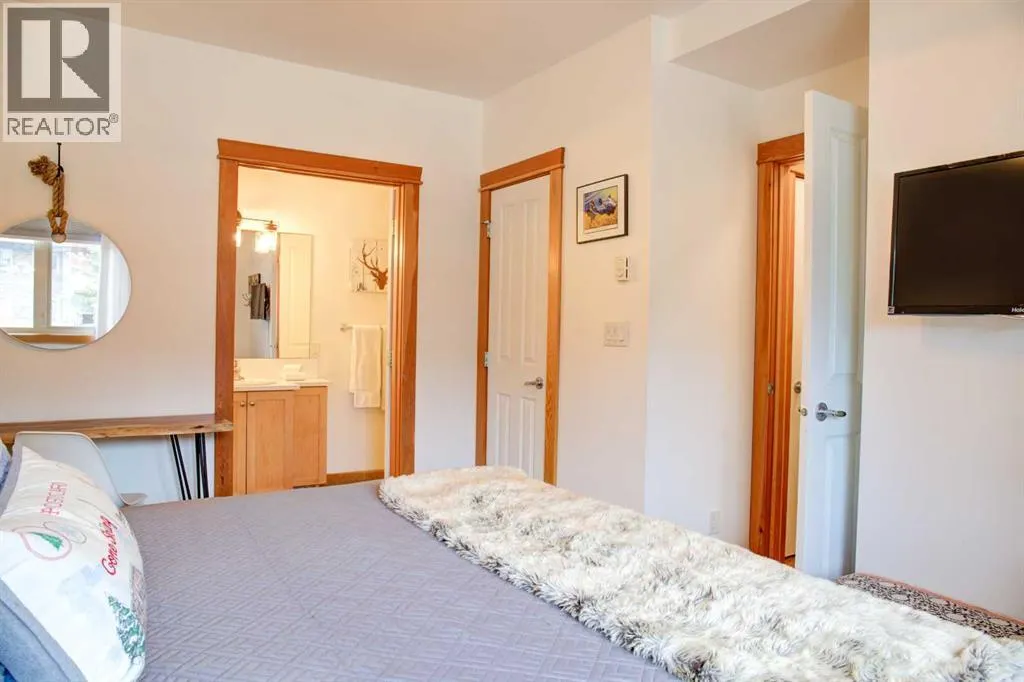 107, 107 Montane Road SW