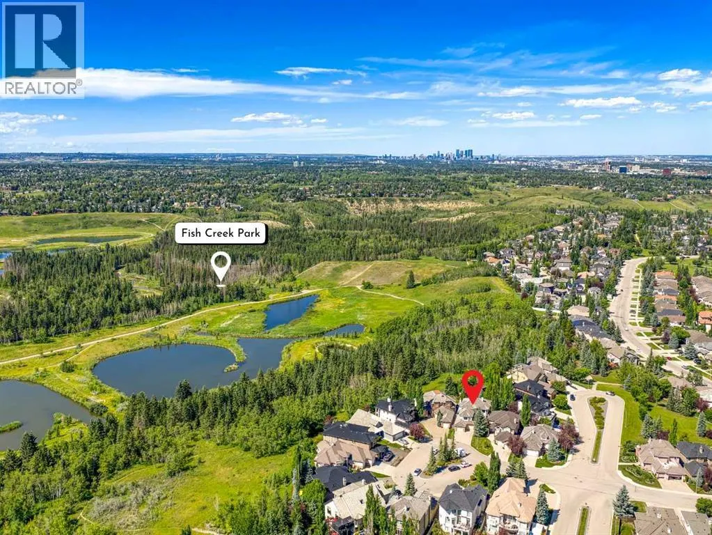 210 Evergreen Mews SW