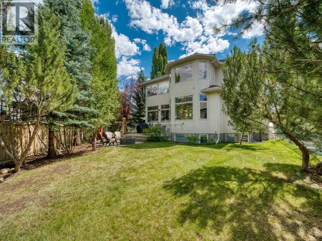 210 Evergreen Mews SW