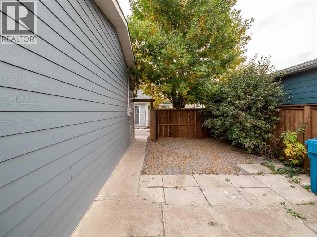 1818 10A Street