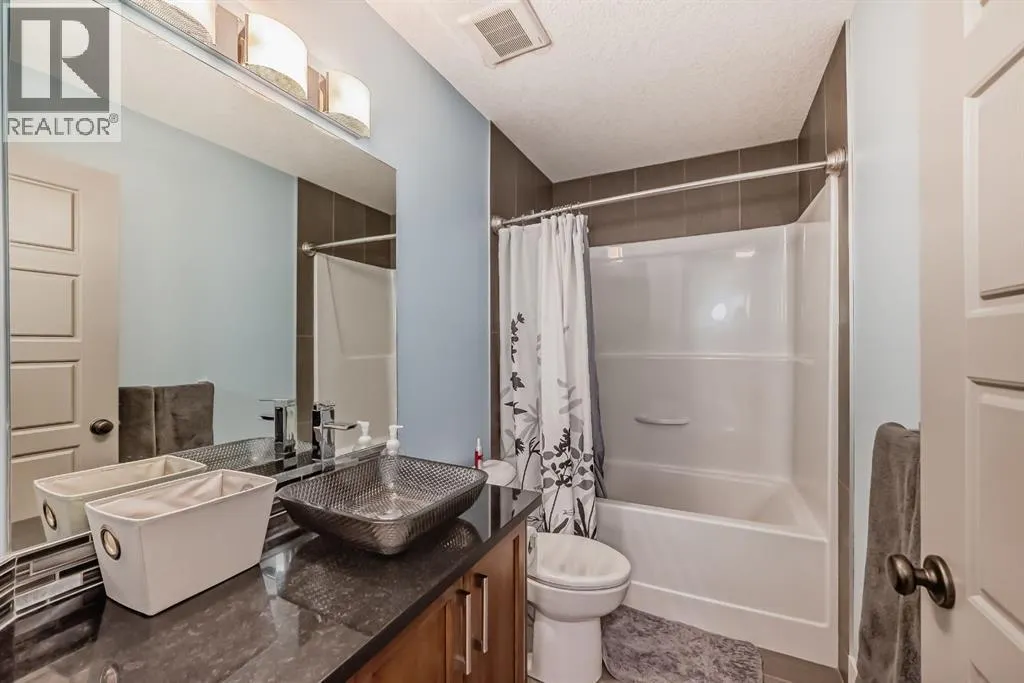 168 kinniburgh Circle
