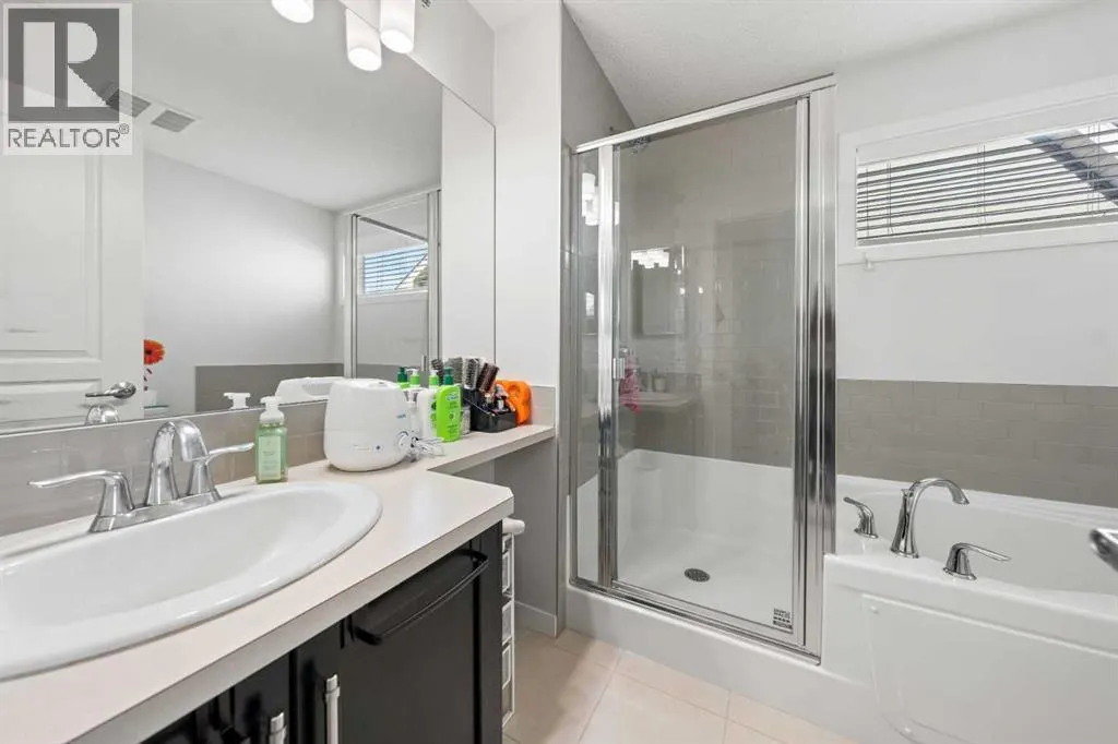 28 Auburn Bay Drive SE