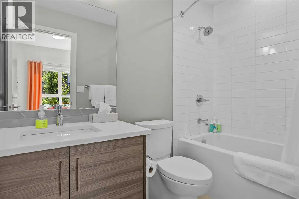 113, 115 Kananaskis Way