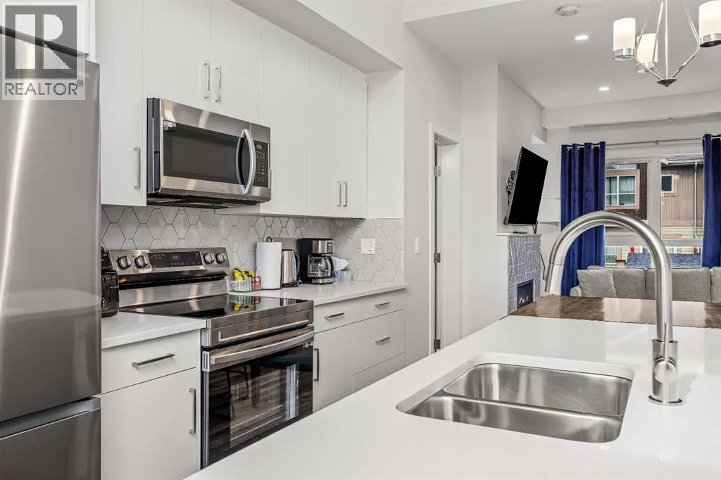 113, 115 Kananaskis Way