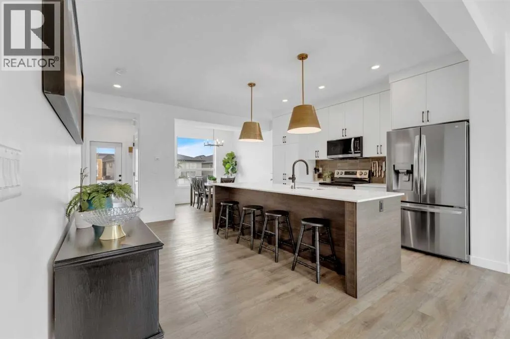 D, 20 Evergreen Way