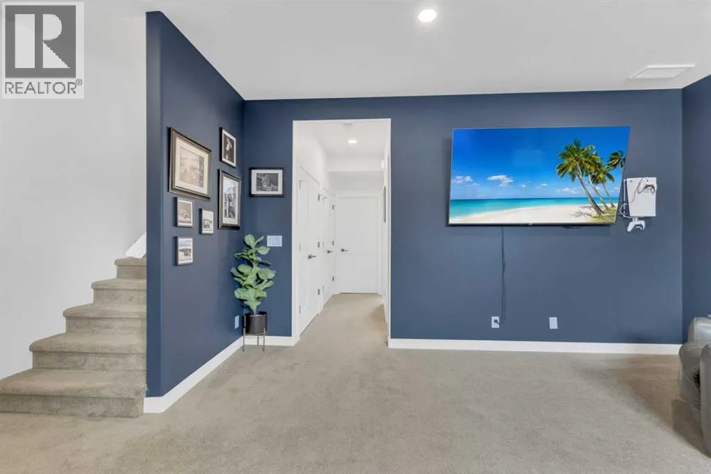 D, 20 Evergreen Way