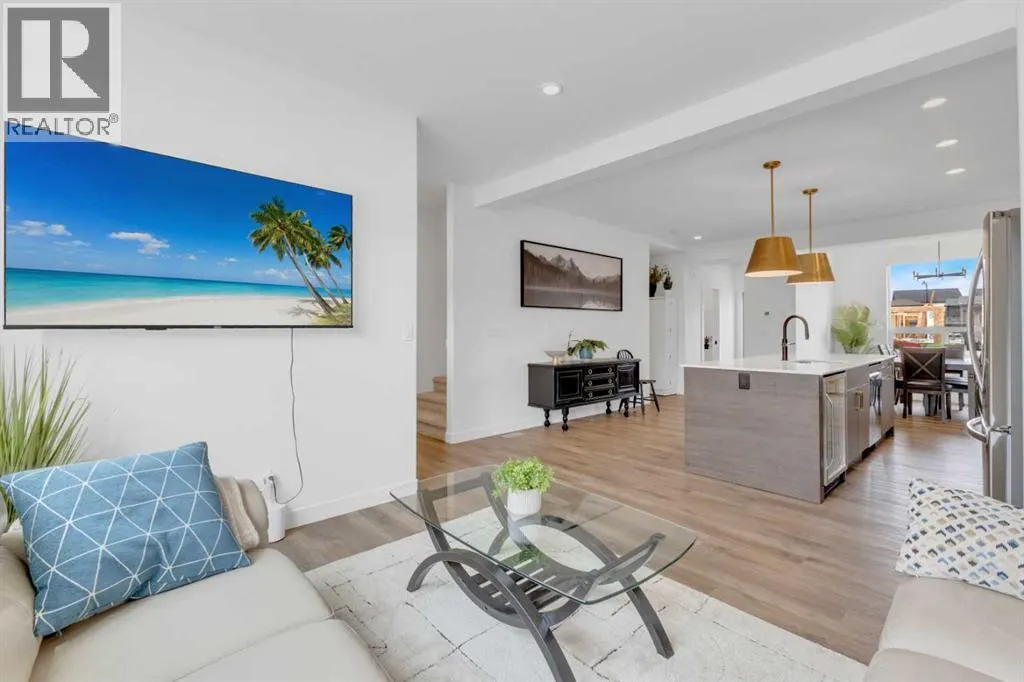 D, 20 Evergreen Way