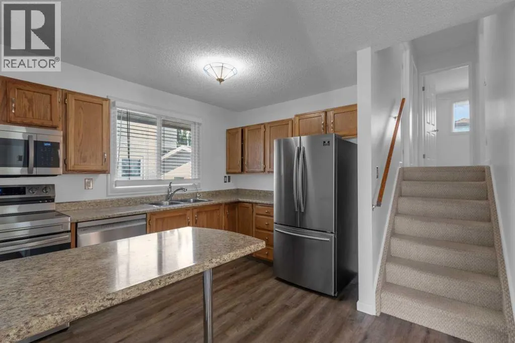 120 Woodfield Green SW