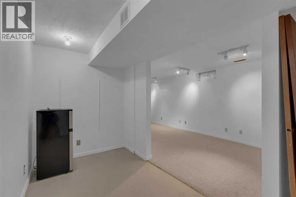 120 Woodfield Green SW