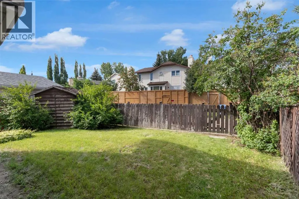 120 Woodfield Green SW