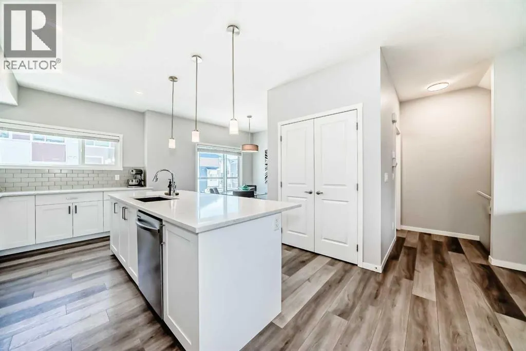 262 Harvest Hills Way NE