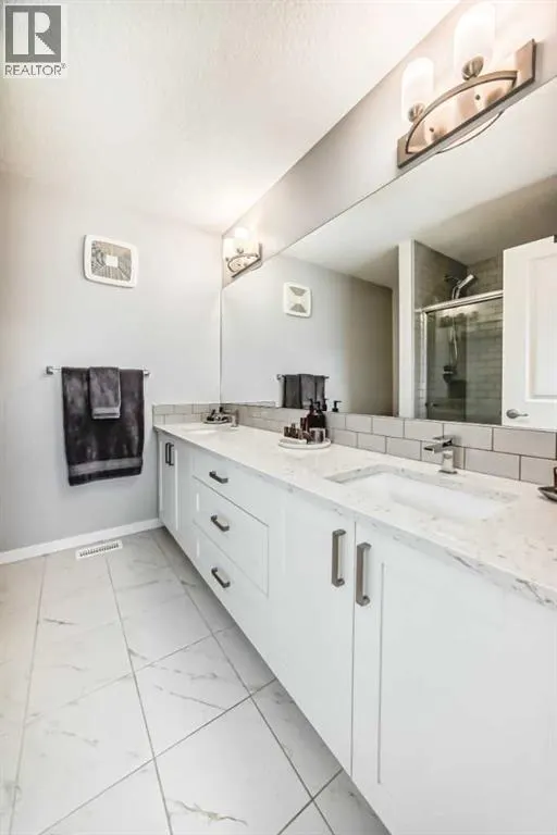 262 Harvest Hills Way NE
