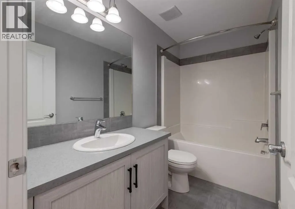 68 Seton Terrace SE