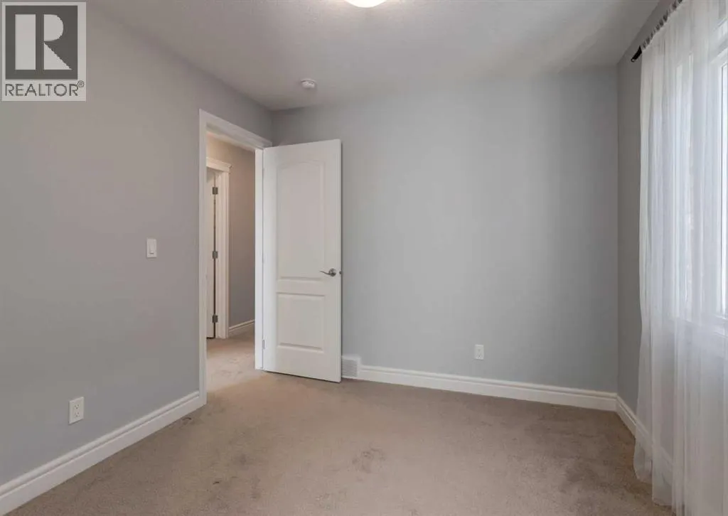 68 Seton Terrace SE