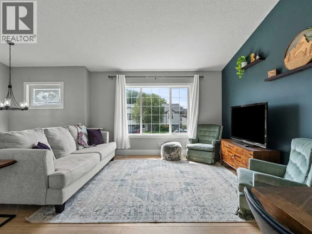 163 Strathaven Crescent