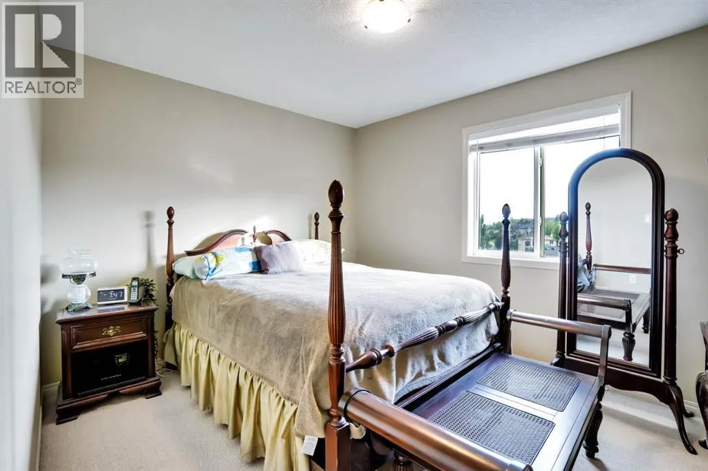 28 Elmont Mews SW