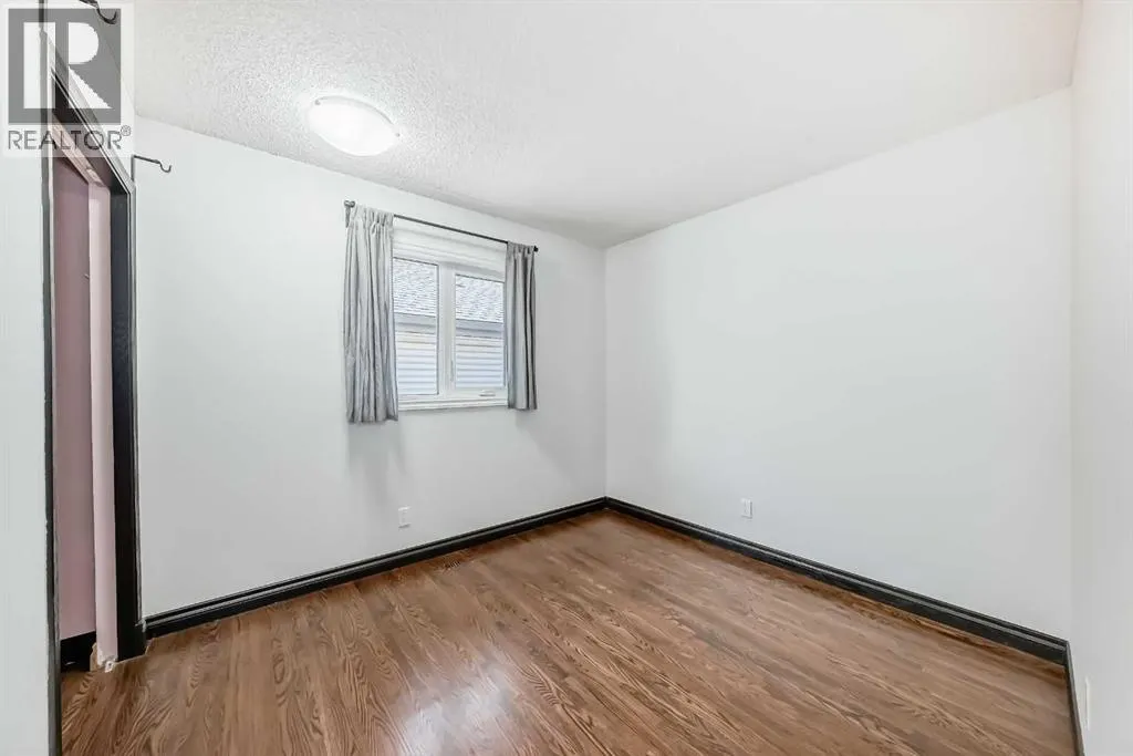 96 Douglas Shore Close SE