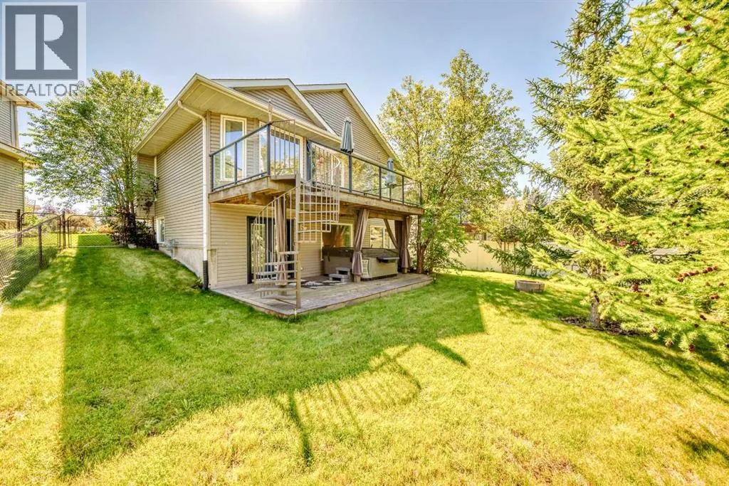 96 Douglas Shore Close SE